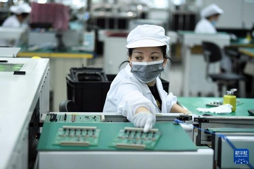 高質(zhì)量發(fā)展調(diào)研行 生產(chǎn)一線看制造企業(yè) 智改數(shù)轉(zhuǎn)網(wǎng)聯(lián)